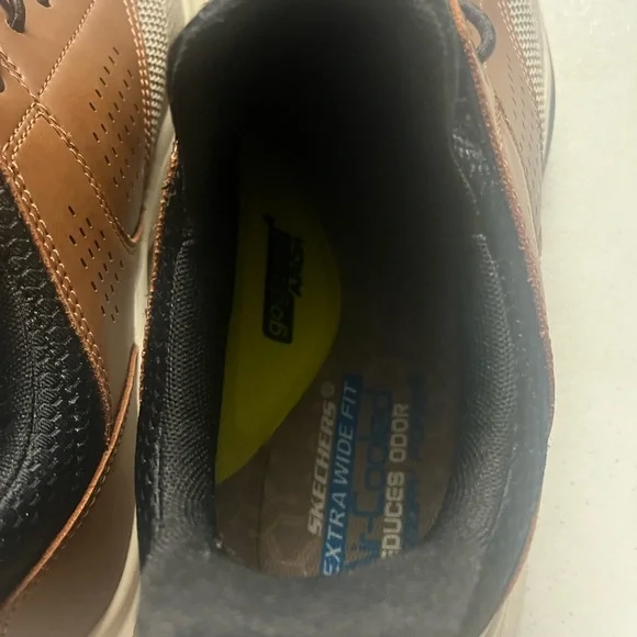 Skechers Men's Tan and Gray Sneakers